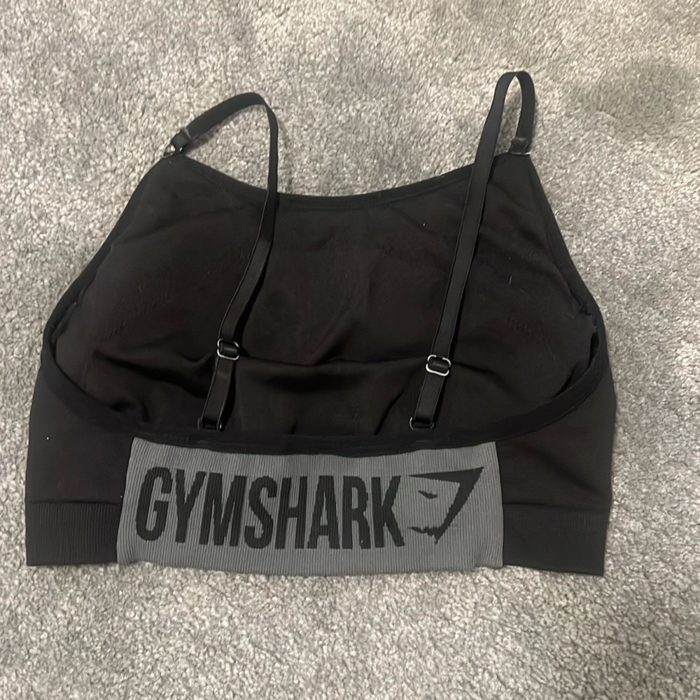 Gym-shark active wear bra, size small ! Have the matching top. Bundle & save